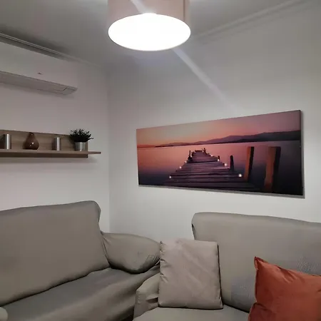 Centrally Located Penthouse A103 פואנגירולה