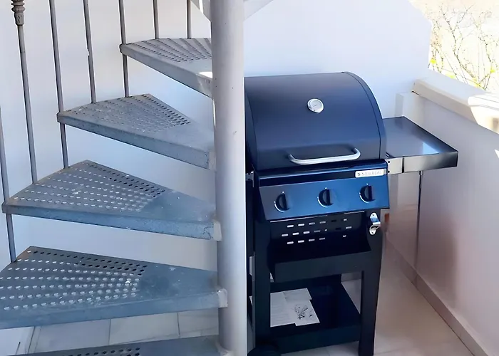 דירה Centrally Located Penthouse A103