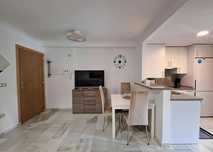 Centrally Located Penthouse A103 * Fuengirola